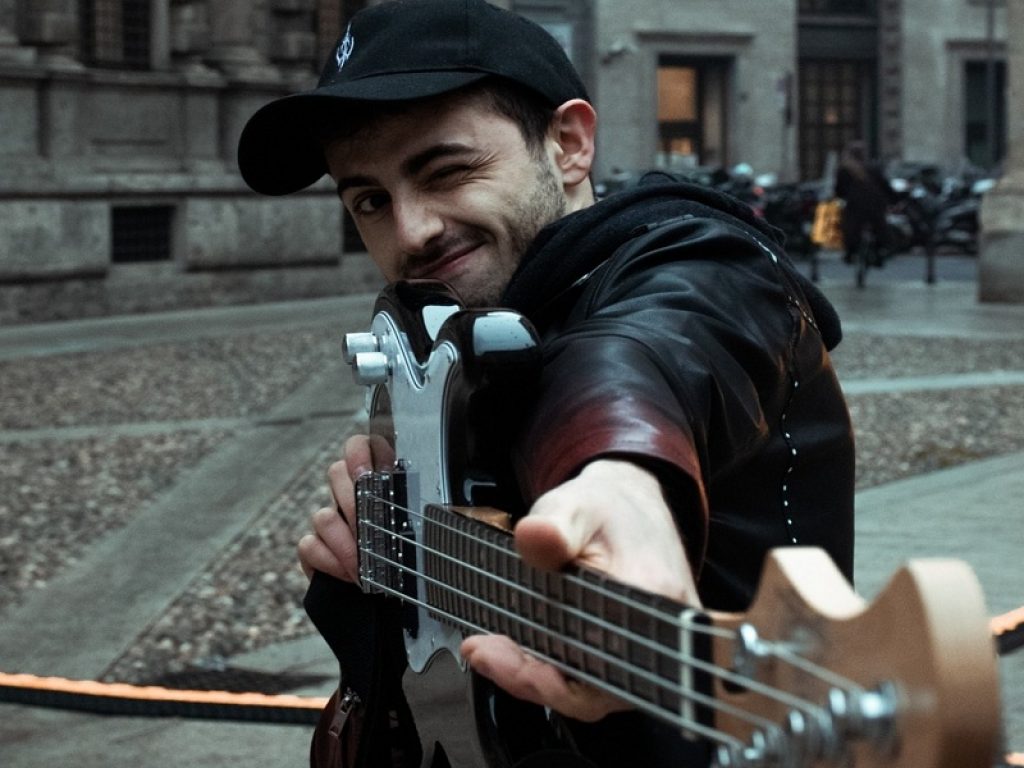 Fuori “EMO-ZIONI”, primo EP del progetto solista Fraend, pubblicato con Sorry Mom: il disco è sulle piattaforme digitali