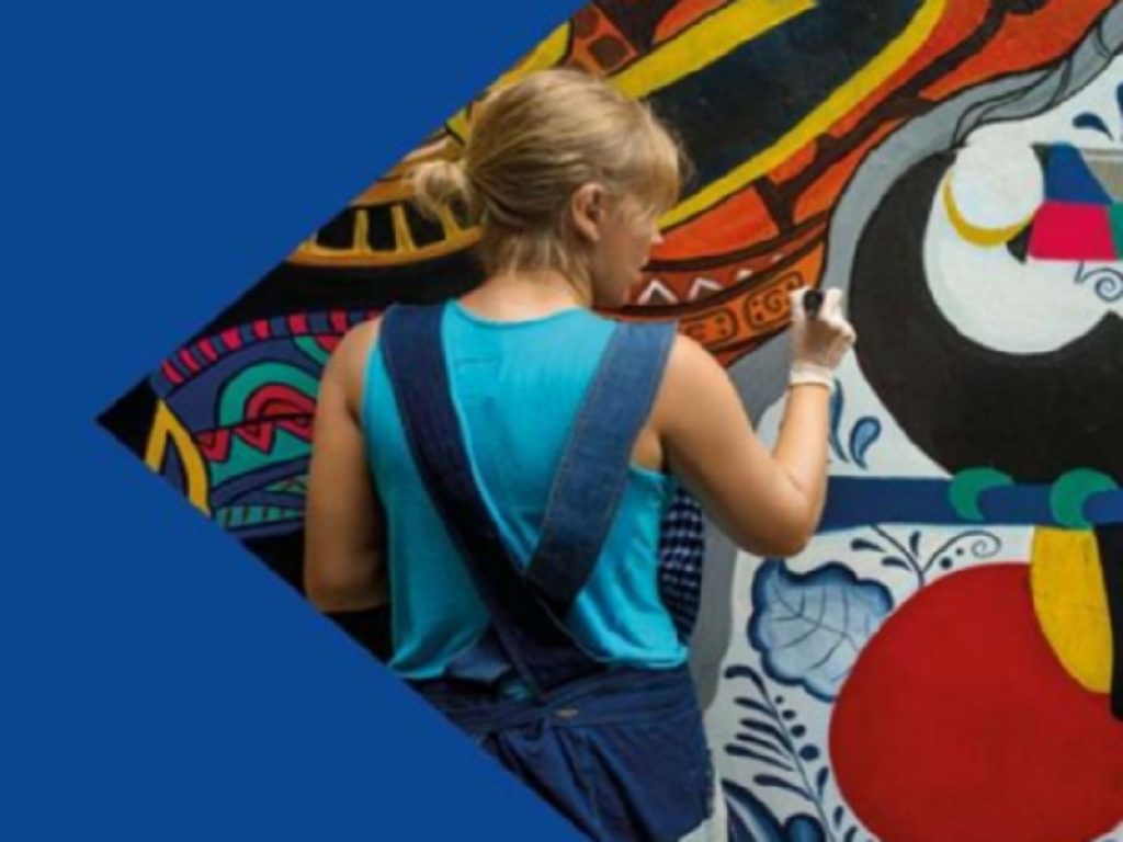 La Guida CulturEu, per orientarsi nel panorama dei finanziamenti europei, disponibile in tutte le lingue dell’UE a inizio 2022, italiano compreso