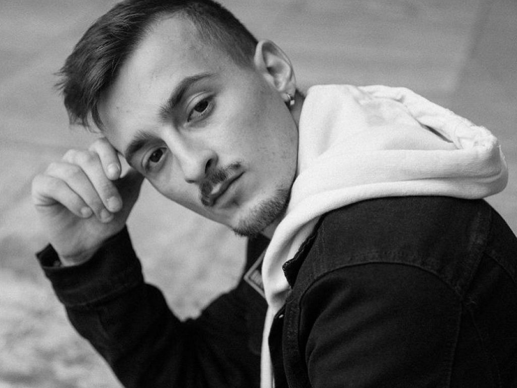 Il rapper Manuel pubblica un nuovo singolo