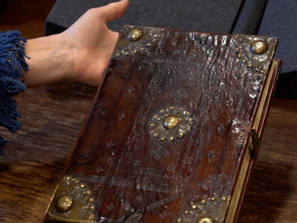 La mano di Maria Teresa d'Austria nella Biblioteca dell'Università di Pavia