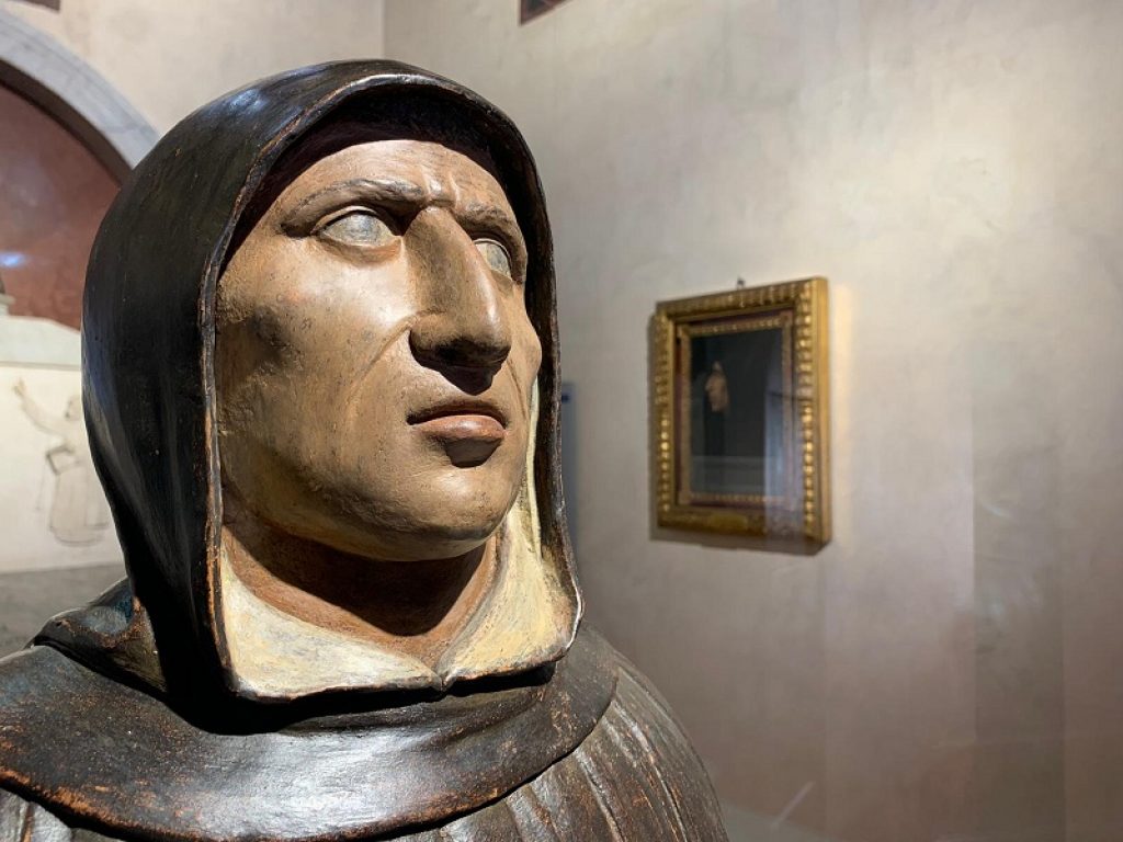 Nuovo allestimento al primo piano dell’ex convento di San Marco con il busto di terracotta raffigurante fra Girolamo Savonarola