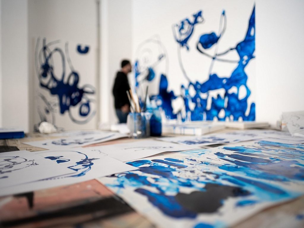 L'universo liquido di Danilo Bucchi in anteprima per Visionarea