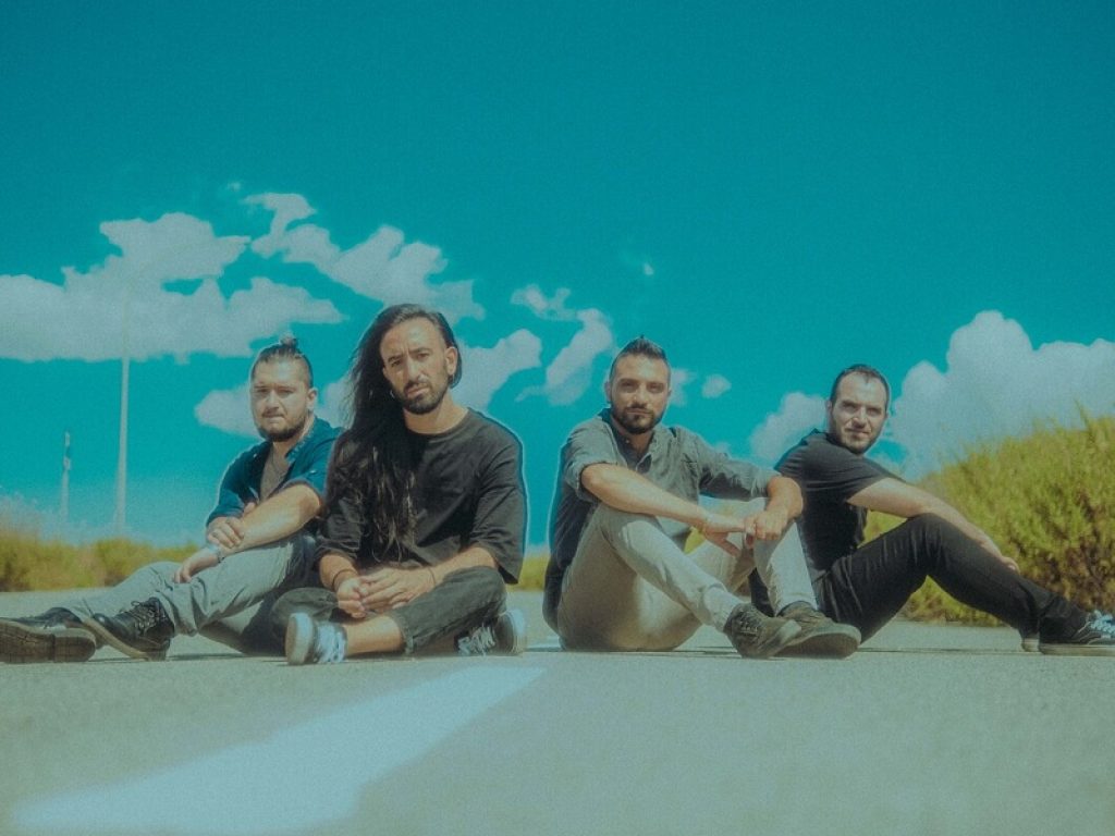 "Hyperpop" è l'EP di debutto degli Yoko
