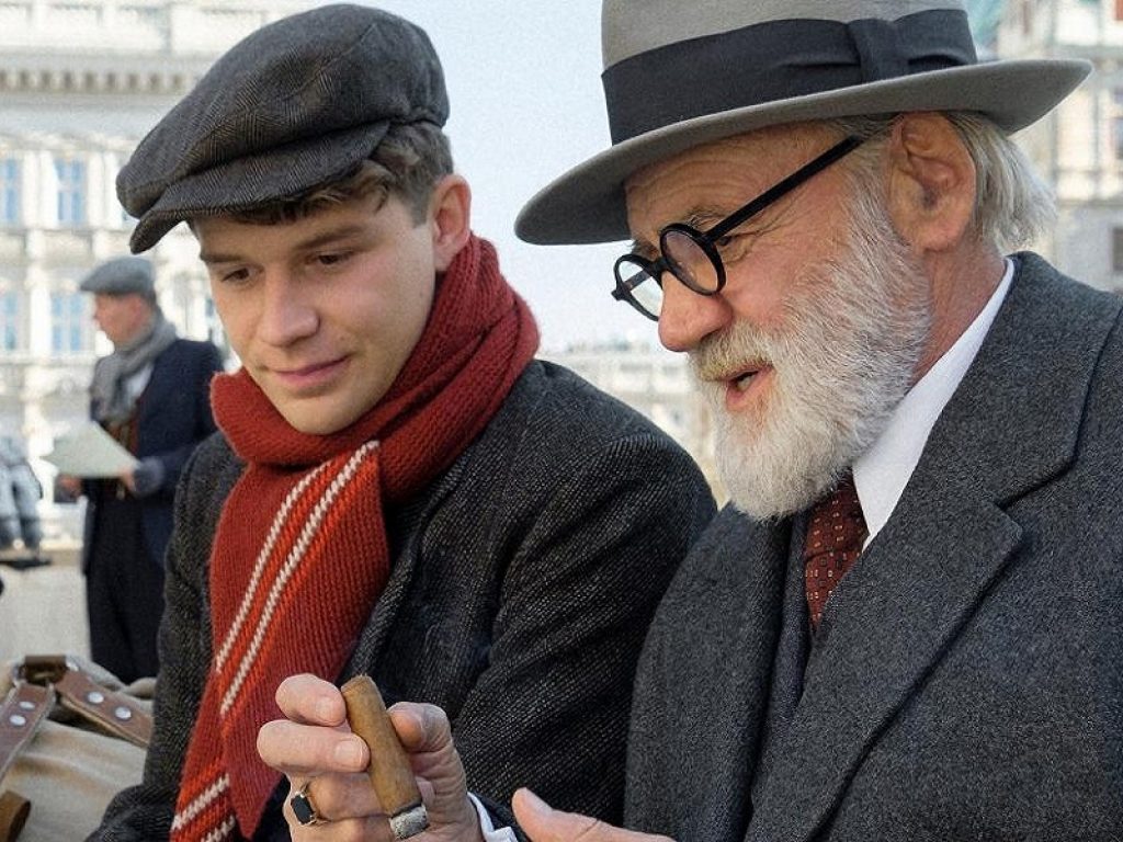 In prima serata su Rai 3 il film "Il Tabaccaio di Vienna" con Simon Morzé, Bruno Ganz e Johannes Krisch: ecco la trama