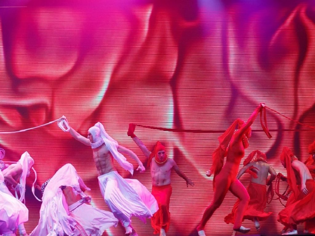 alice in wonderland e le geometrie del sogno