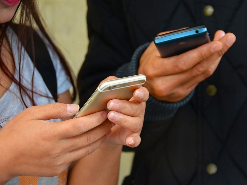 Doomscrolling digi febbri periodiche