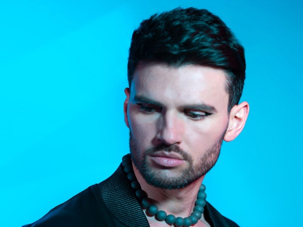 GI BY GISELLE EFFTING