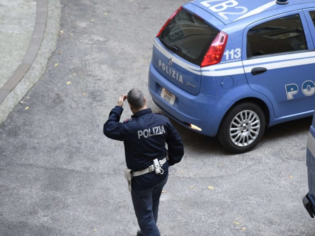 sorelle sfregiate acido