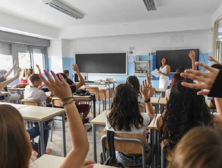 orientamento scolastico stipendi insegnanti cellulari