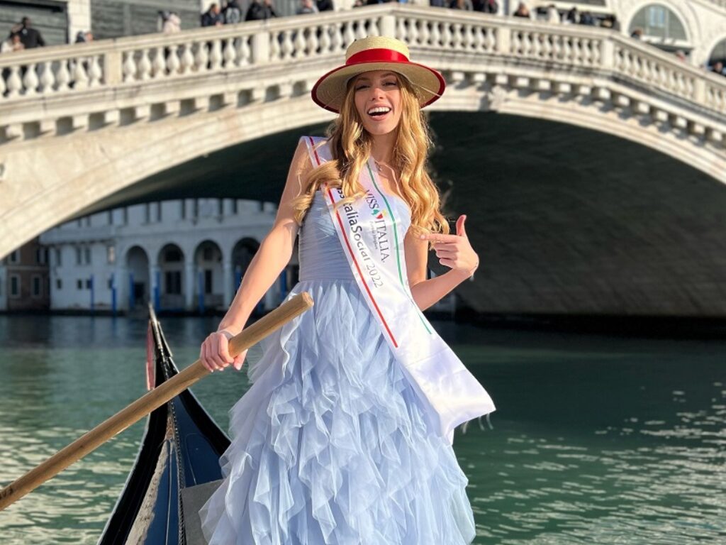 sara pilla miss italia social