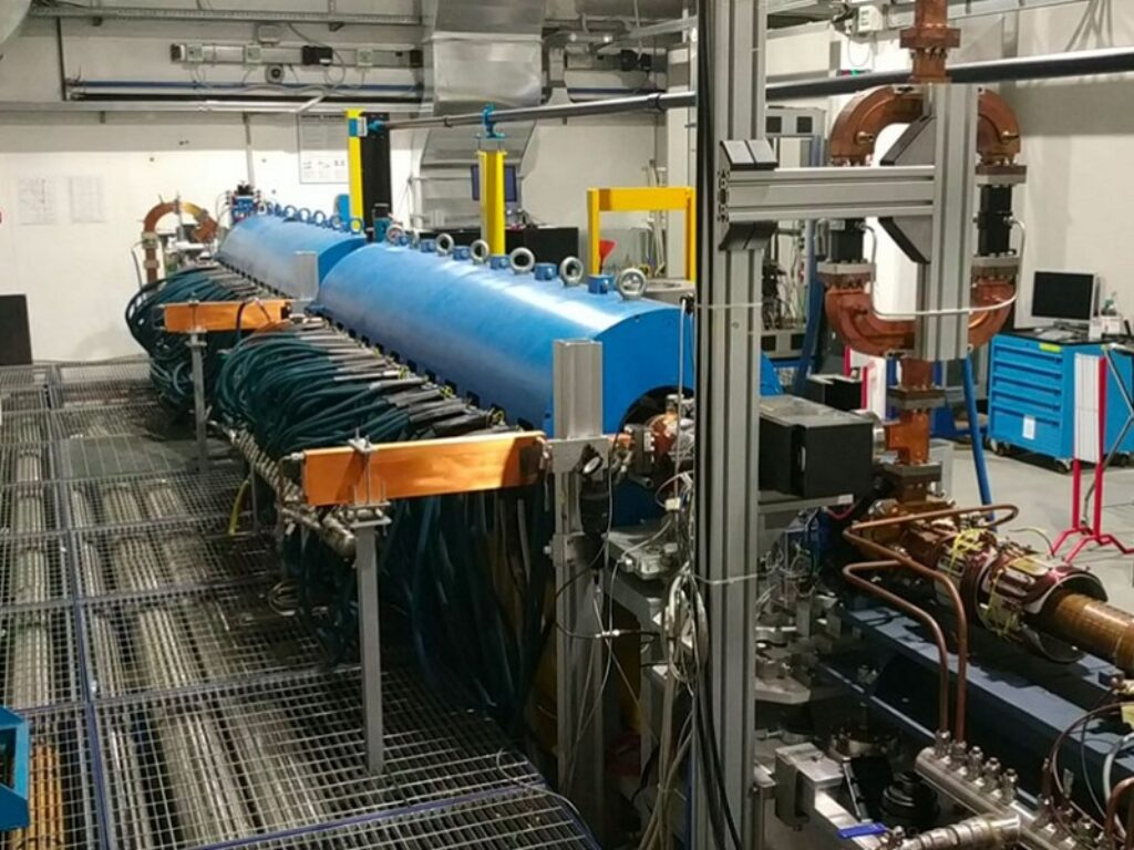 laser ad elettroni liberi