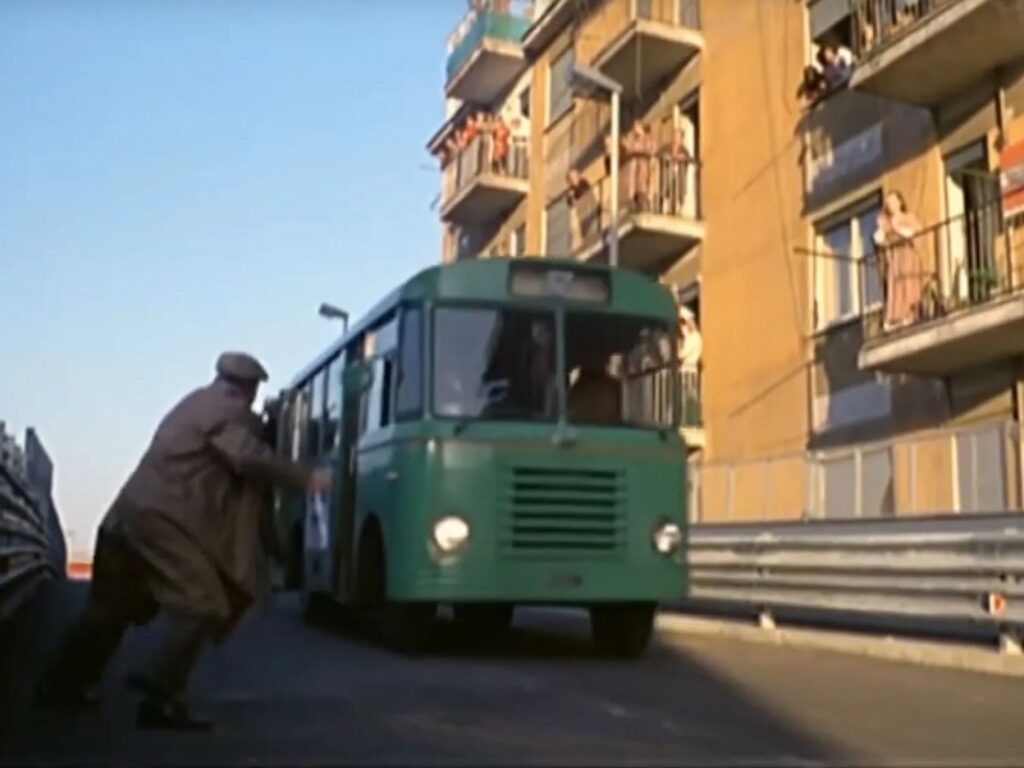 fantozzi prendo l'autobus al volo