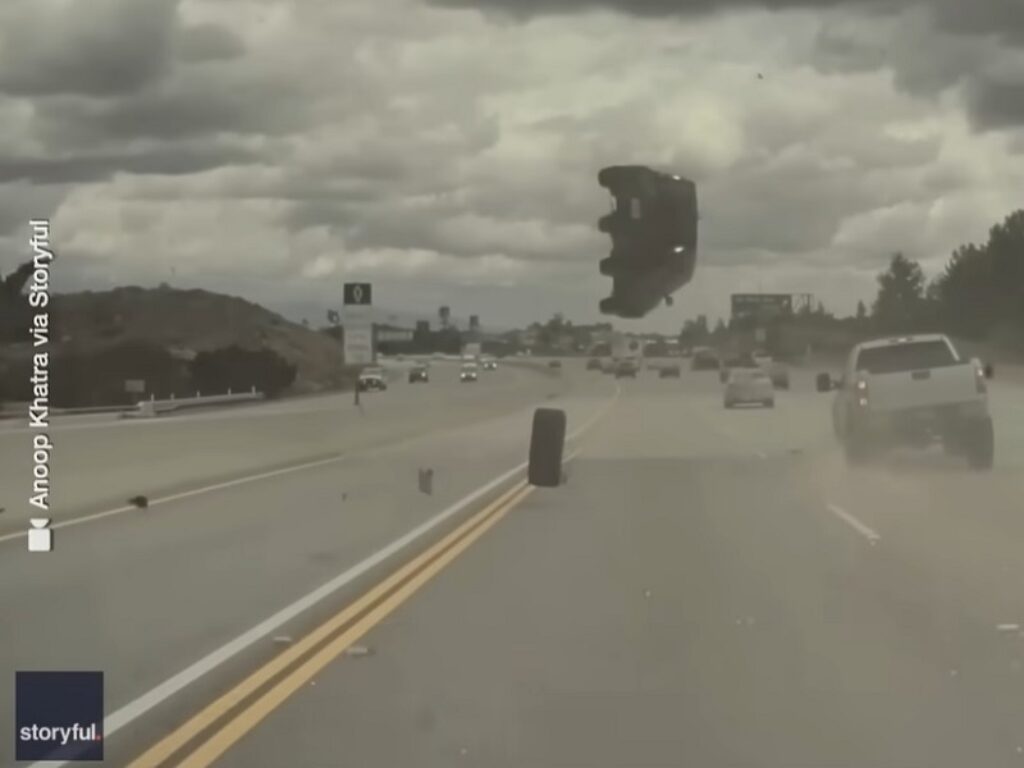 video incidente auto california