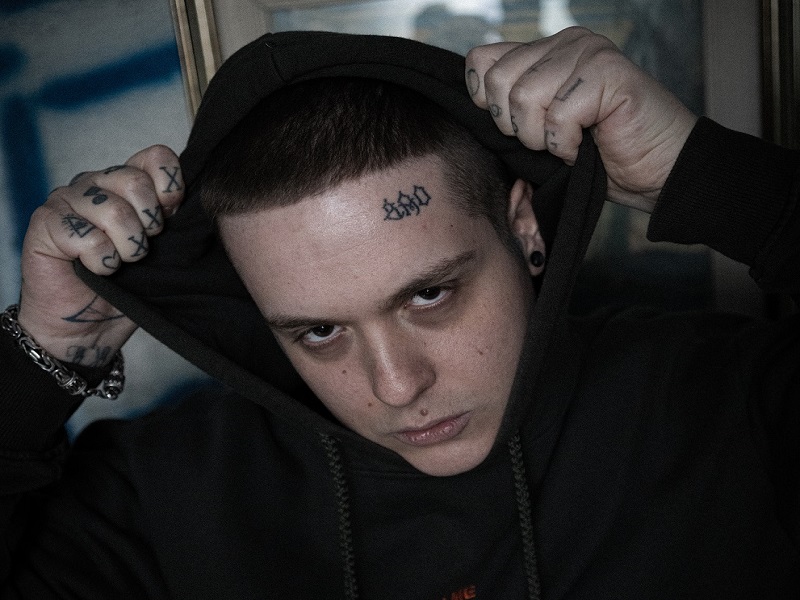 Loge Rapper Loge torna con la nuova canzone