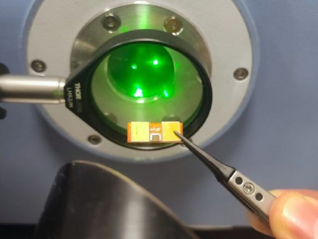 laser ultrarapido a frequenze terahertz