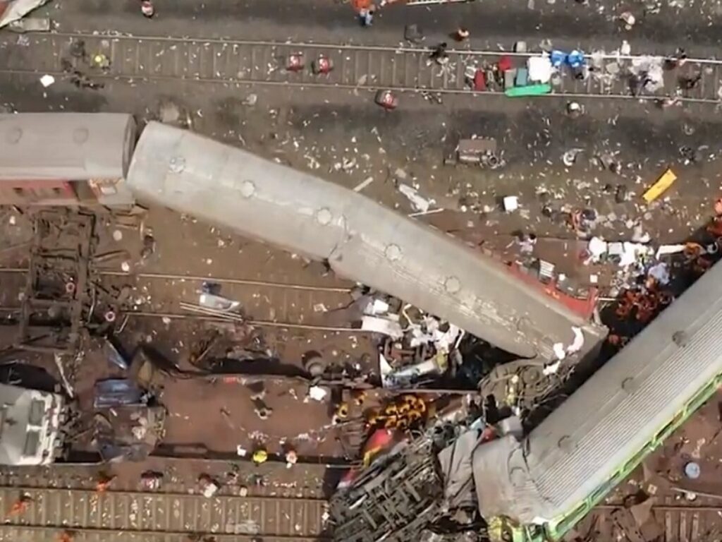 incidente treni india