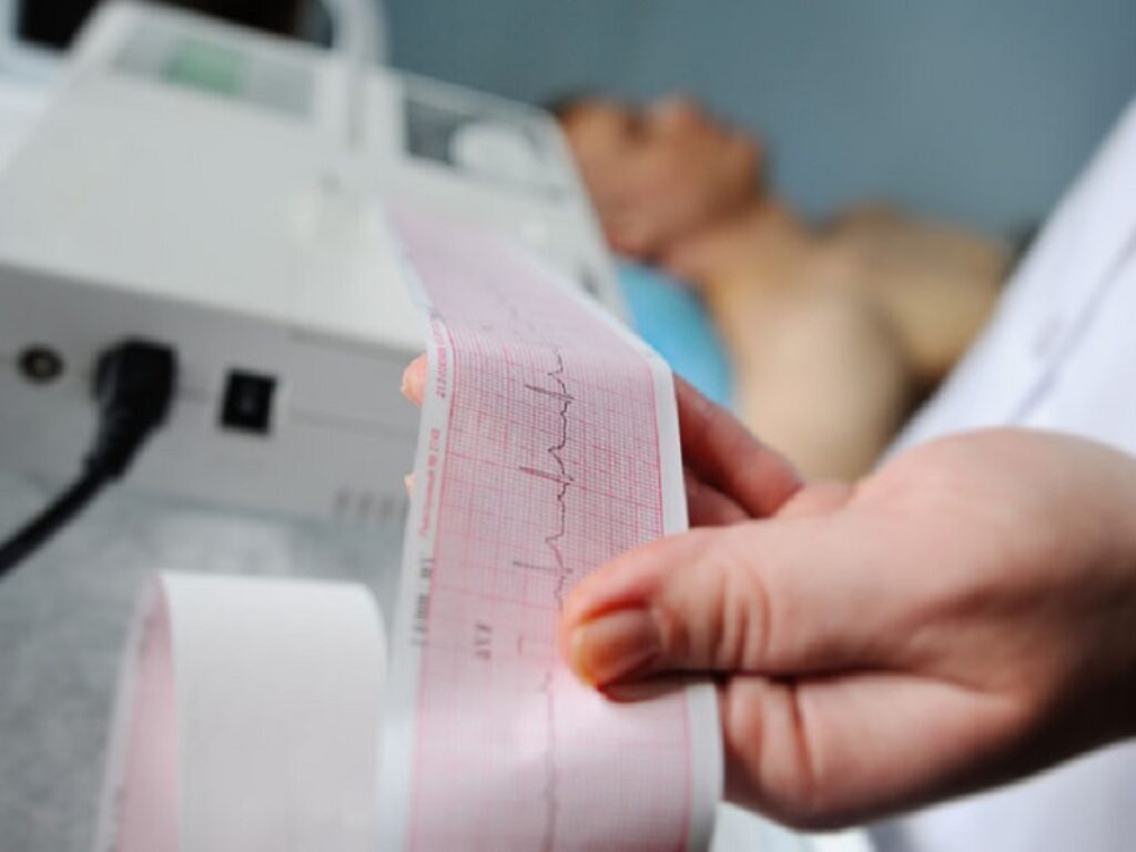 uacr rosuvastatina clopidogrel insufficienza cardiaca natriuresi