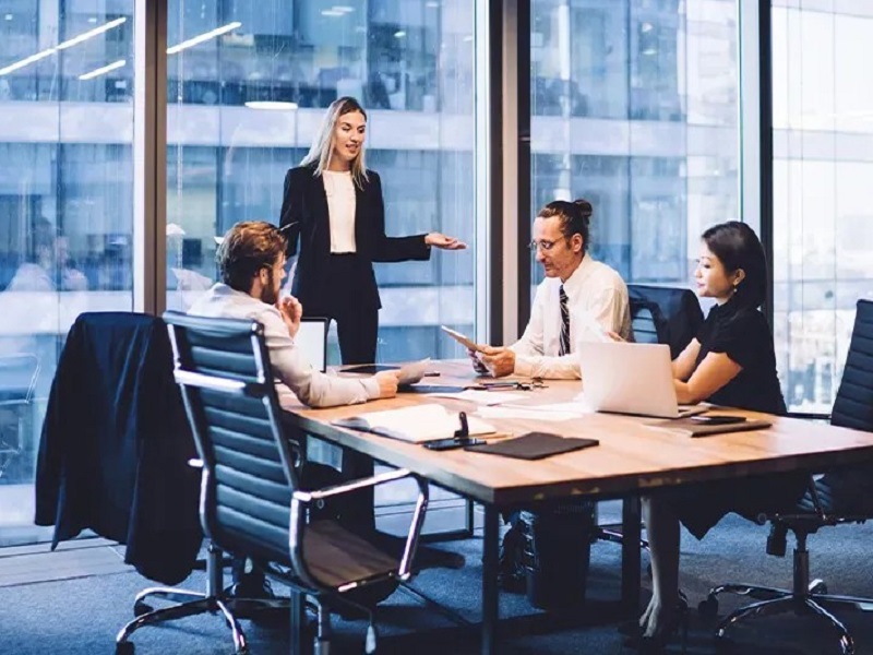 riunioni management consulting retribuzione modello organizzativo 231