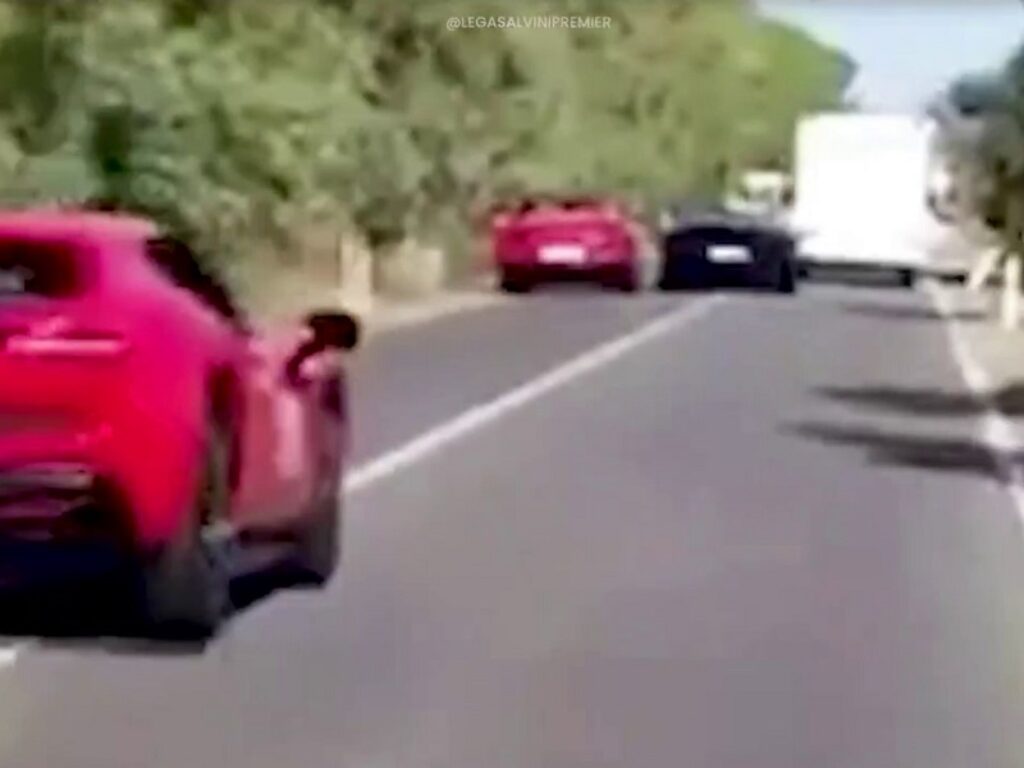 video ferrari camper sardegna