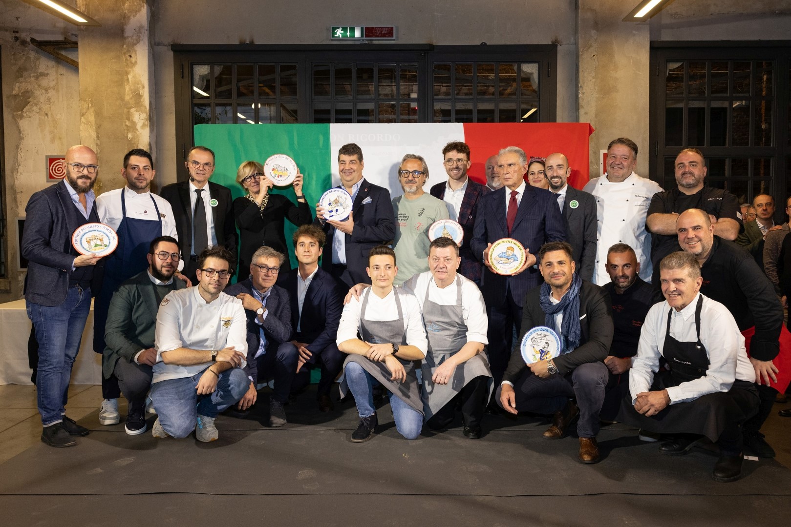 piatto del buon ricordo d'oro