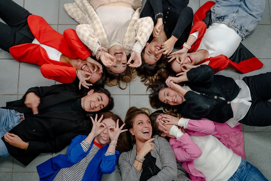 Beside agency team femminile