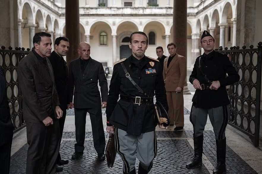 la lunga notte la caduta del duce fiction