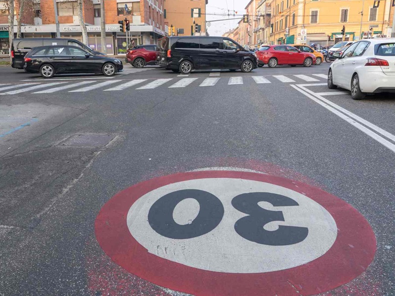 limite velocità 30 km/h bologna