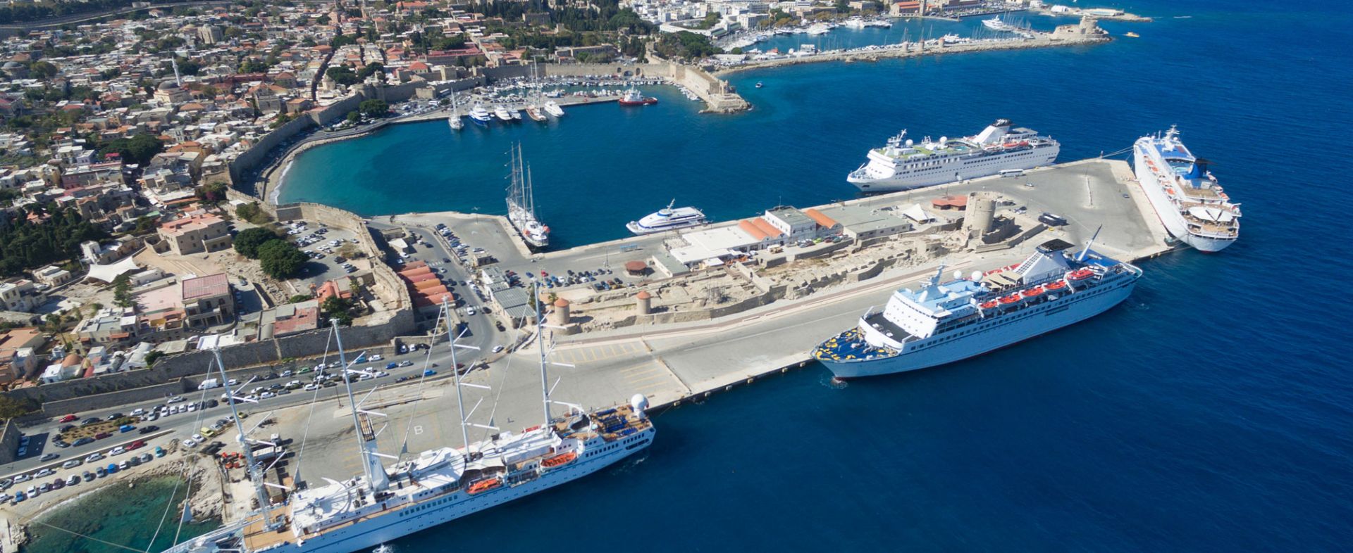 porti grecia