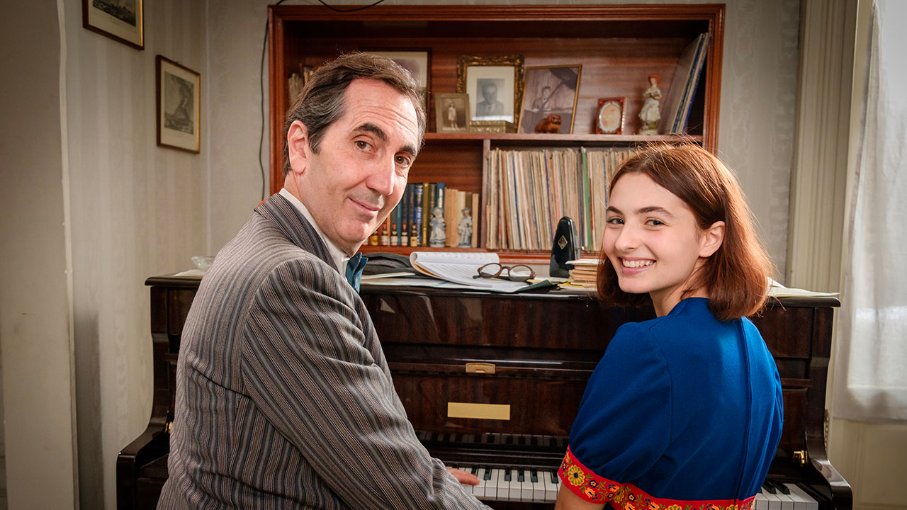 la bambina che non voleva cantare film