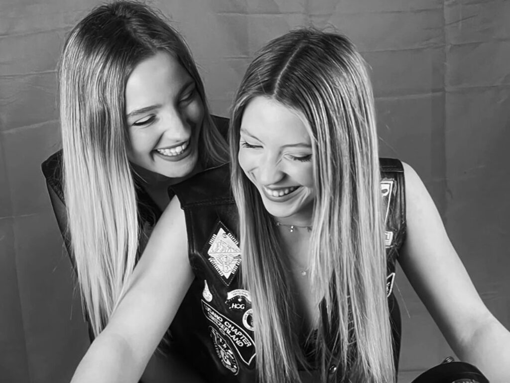 ragazze punk la moto