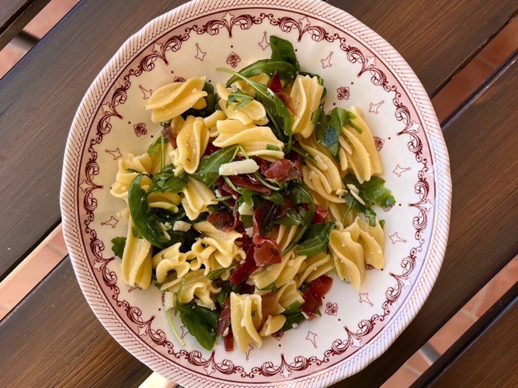 Fusilloni Farmo gluten free con bresaola, rucola e grana