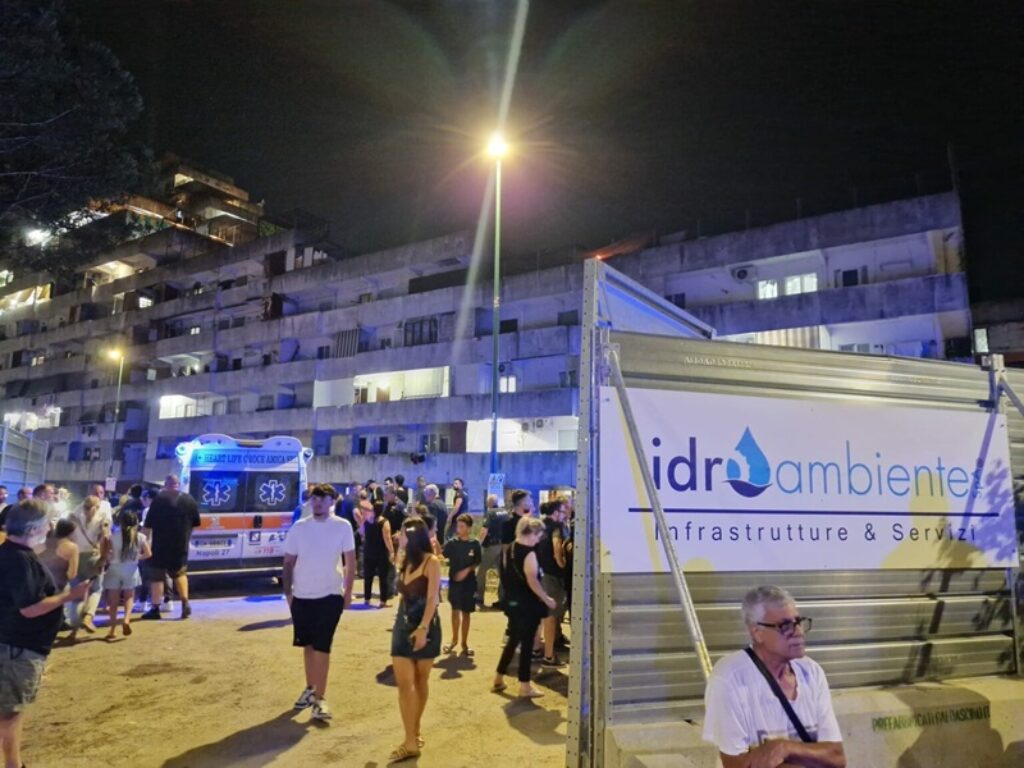 scampia crollo vela celeste