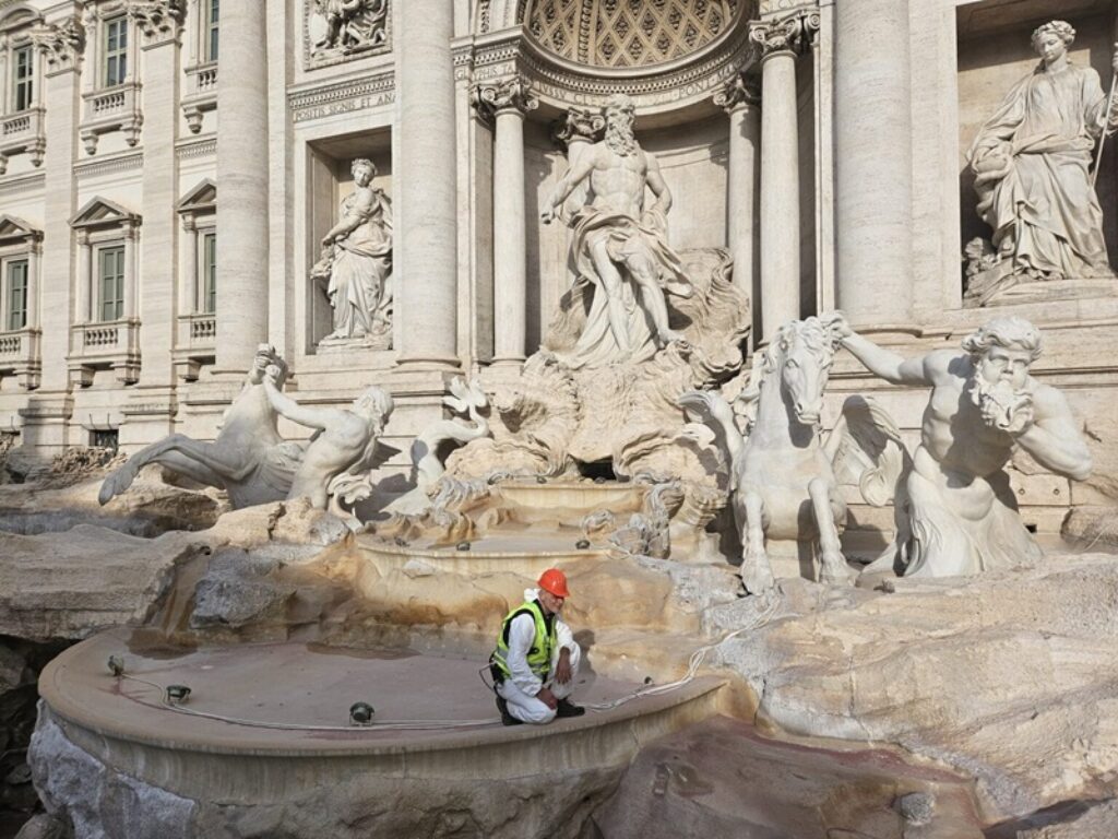 fontana di trevi