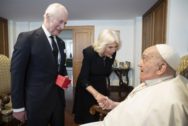 carlo e camilla con papa francesco