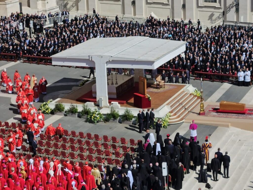 funerale papa francesco vaticano