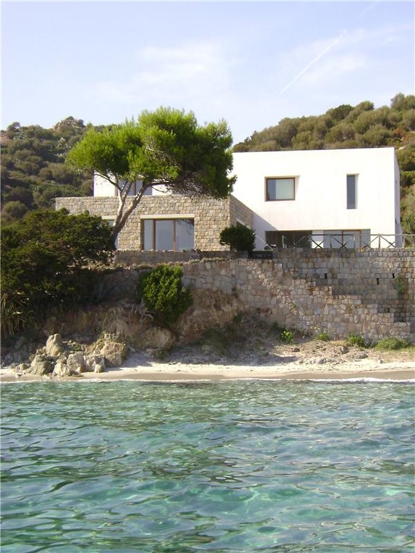 nipote di Pablo Picasso compra la villa al mare di Renato Soru