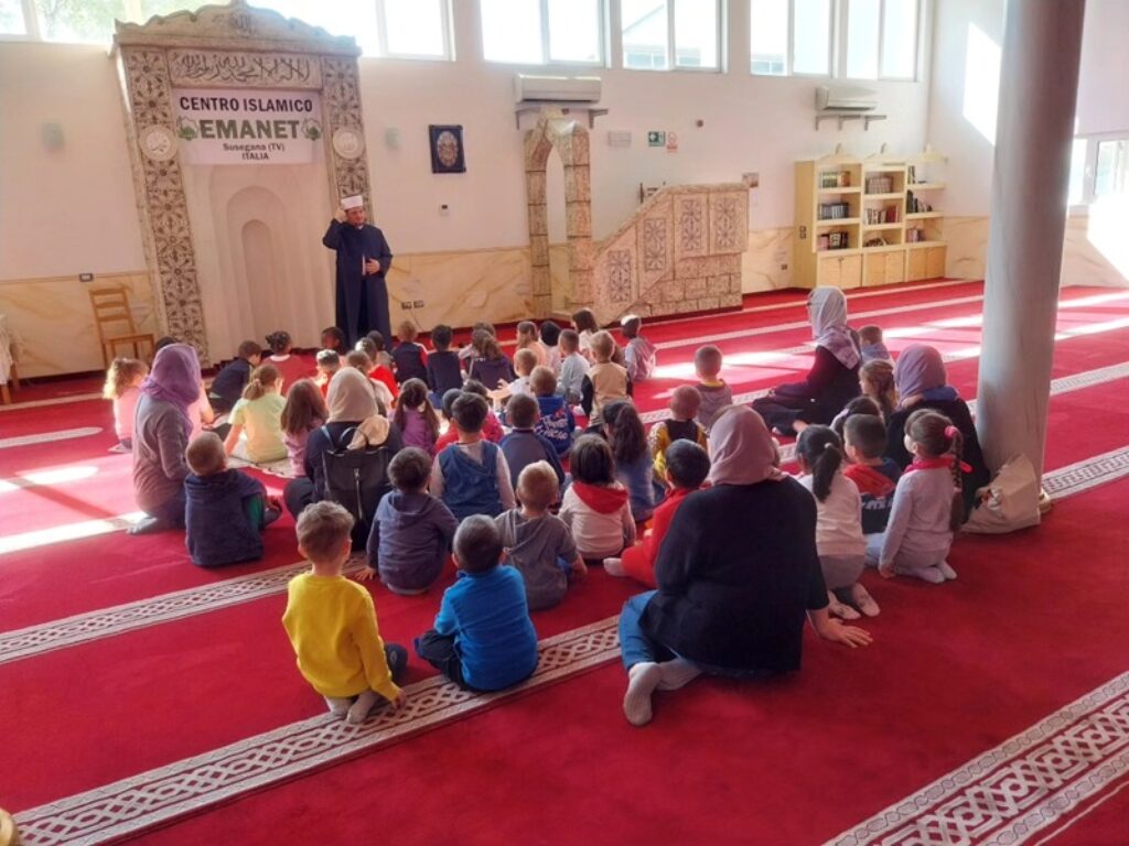 bimbi moschea susegana