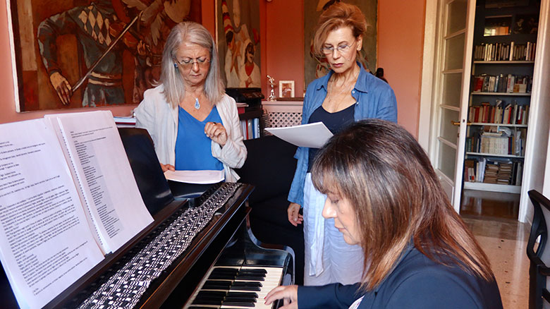 Da sinistra Stefania Porrino - Daniela-Poggi e Mariella Nava