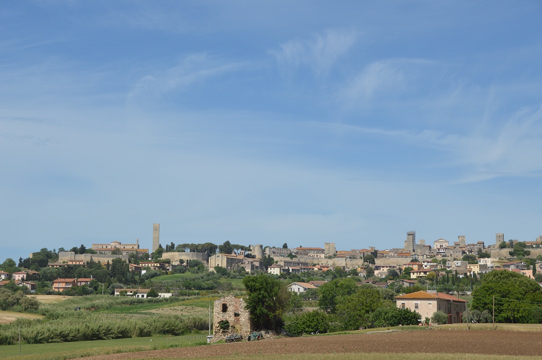 tarquinia di sera