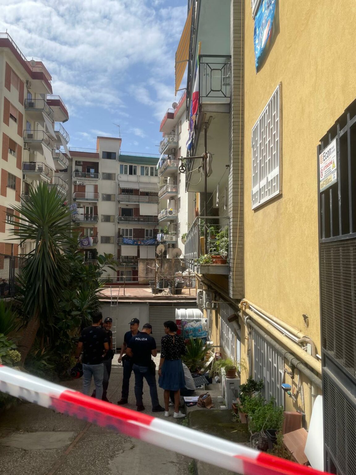 napoli incidente operai montacarichi