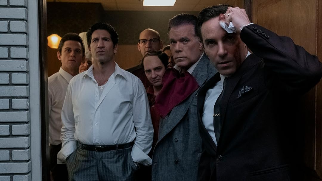 i molti santi del new jersey trama film