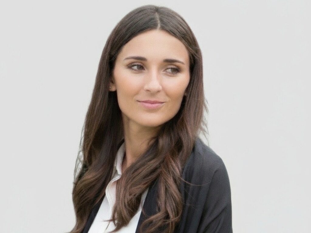 Unguess Valentina Coppini