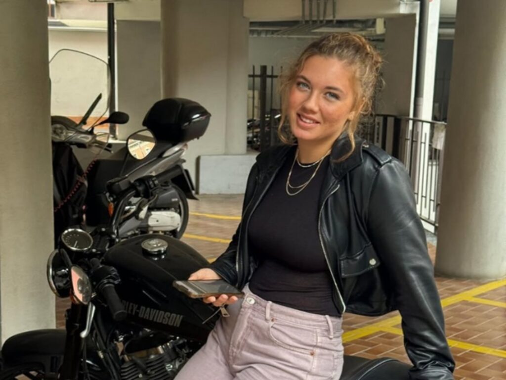 elena cristani cantante