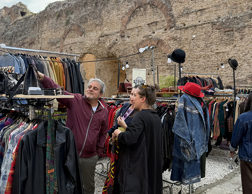 hippie market tuscolana