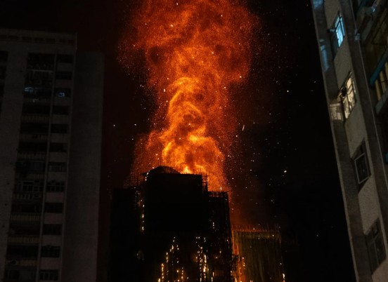 incendi grattacieli hong kong