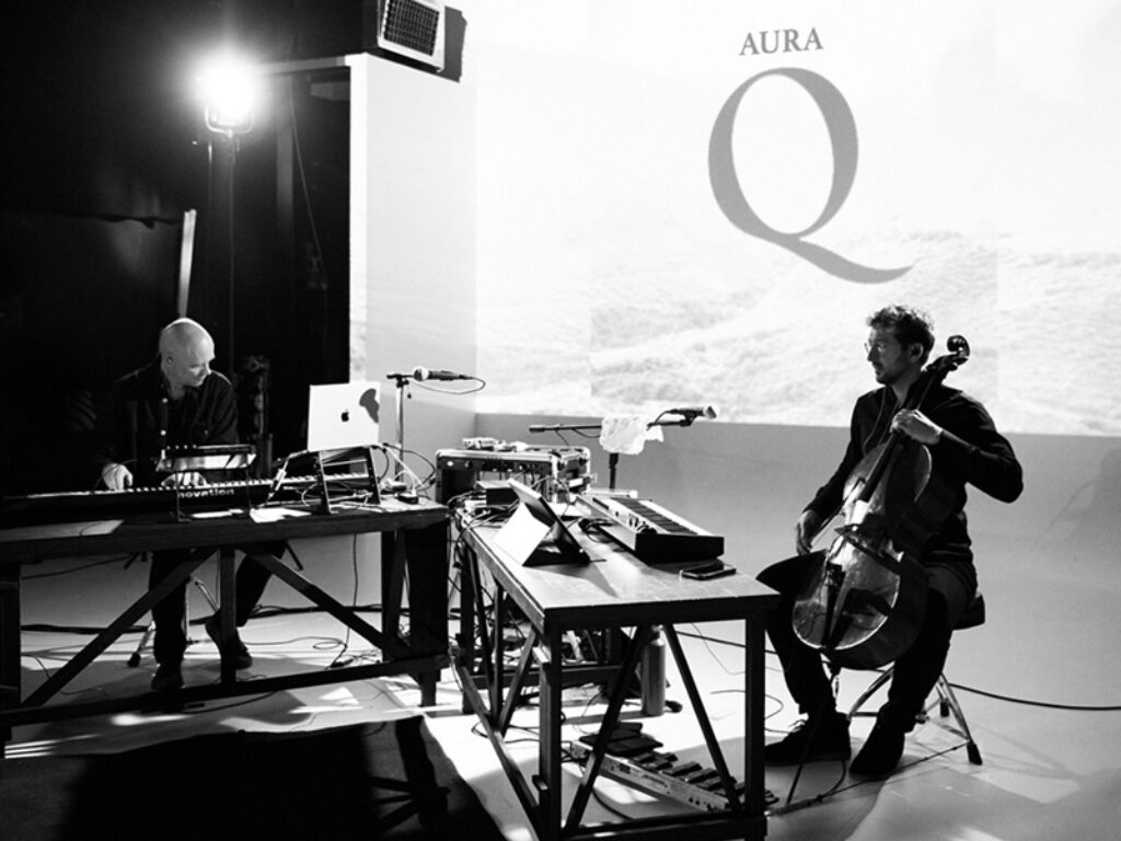 Aura Q
