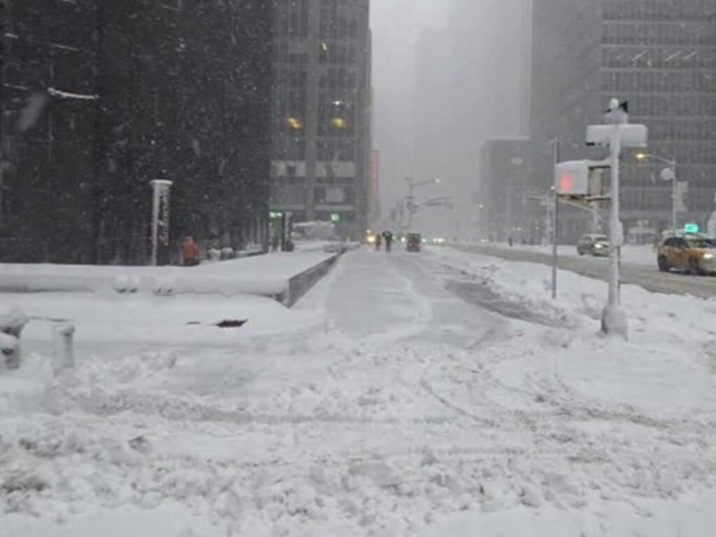 bufera di neve new york