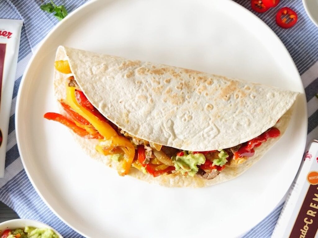 FAJITAS DI MANZO E POLLO