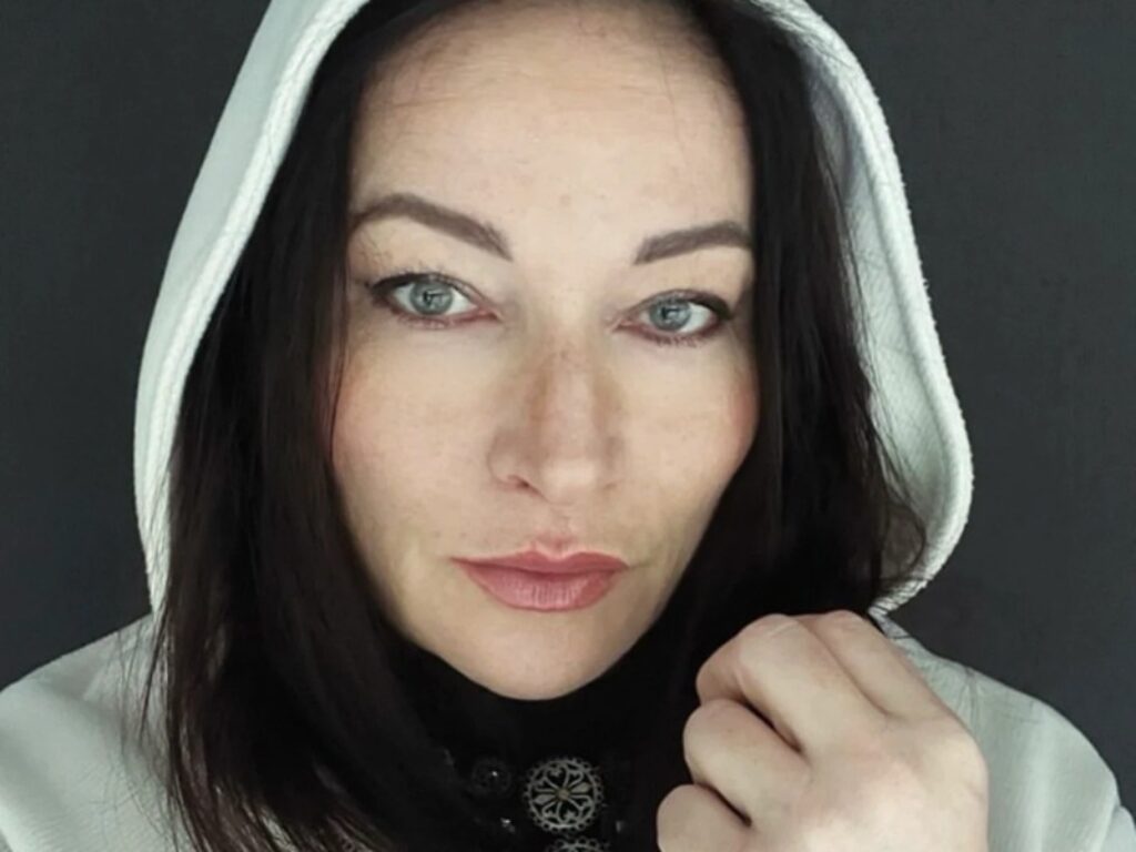 anastasia anniemore24