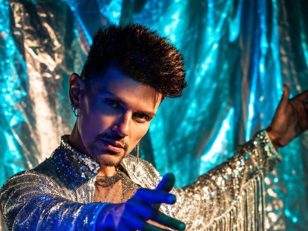myky cantante